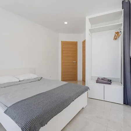 Hostal Few Steps From The In Cristianos Arona (Tenerife)